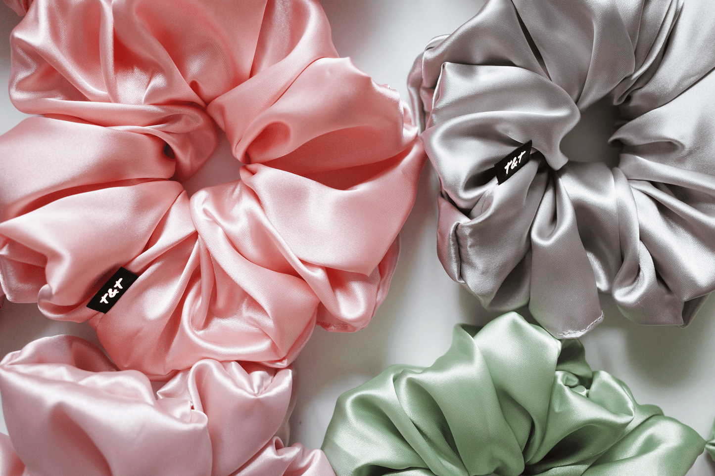 SATIN サテン【M】